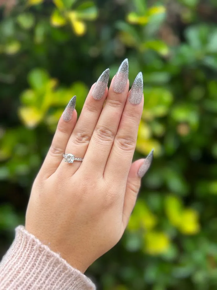 Champagne Nail Designs for 2025