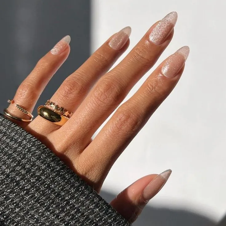 Champagne Nail Designs for 2025