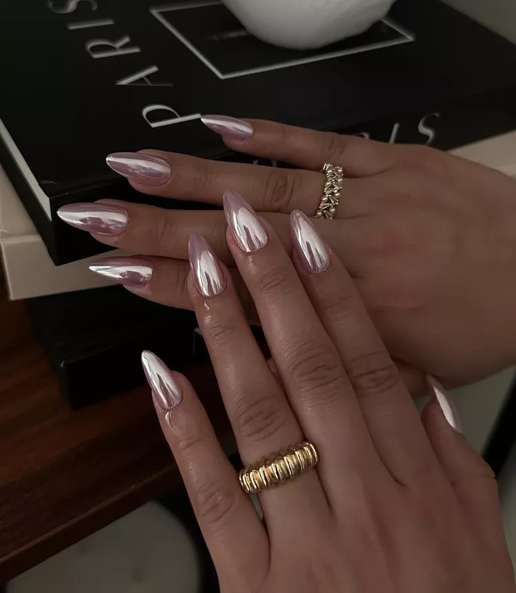 15 Chrome Winter Nail Looks for an Icy Finish